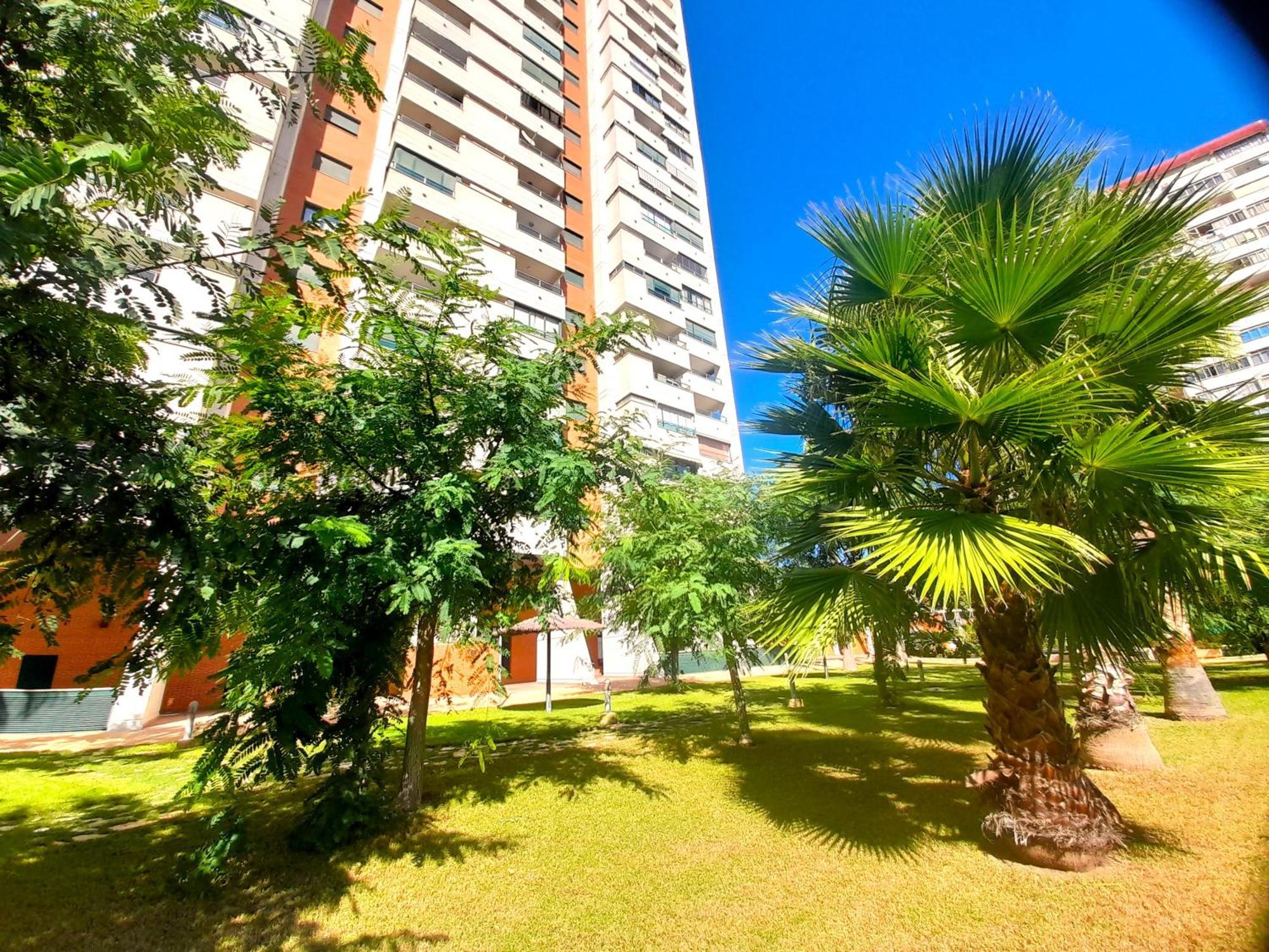 Parque Torre Sol Boutique Apartment 12 Floor , Free Parking, Wi-Fi, Pool, Appartement Benidorm